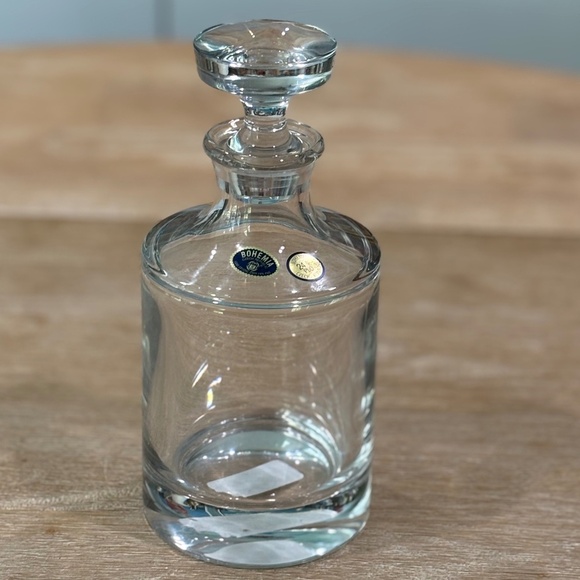 Bohemia Crystal Whisky Decanter – 24% Lead Crystal, Czech Republic - Picture 2 of 4
